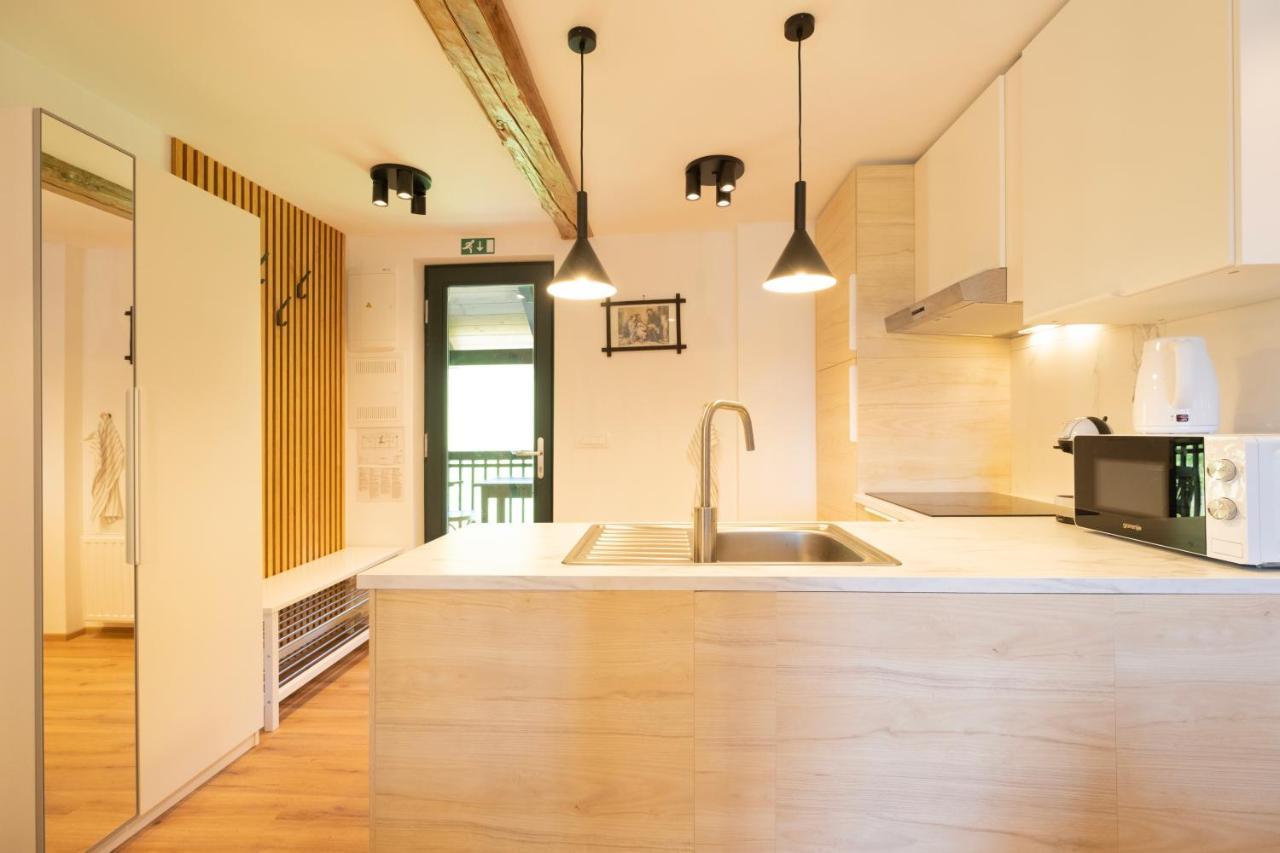 Apartments Pri Fencu Йесенице Екстериор снимка